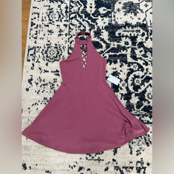 Pink dress - Picture 7 of 12